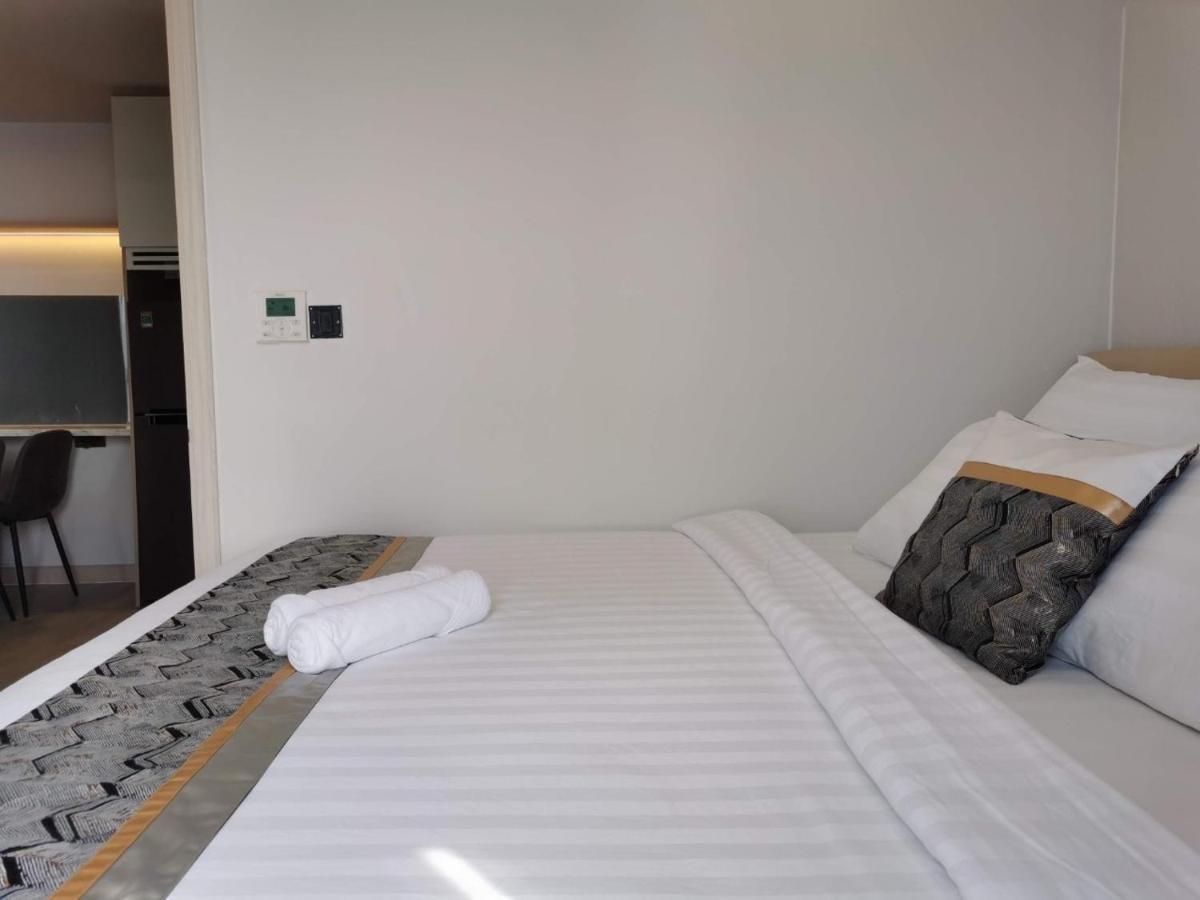 Gold Coast Luxury Apartment Нячанг Екстер'єр фото